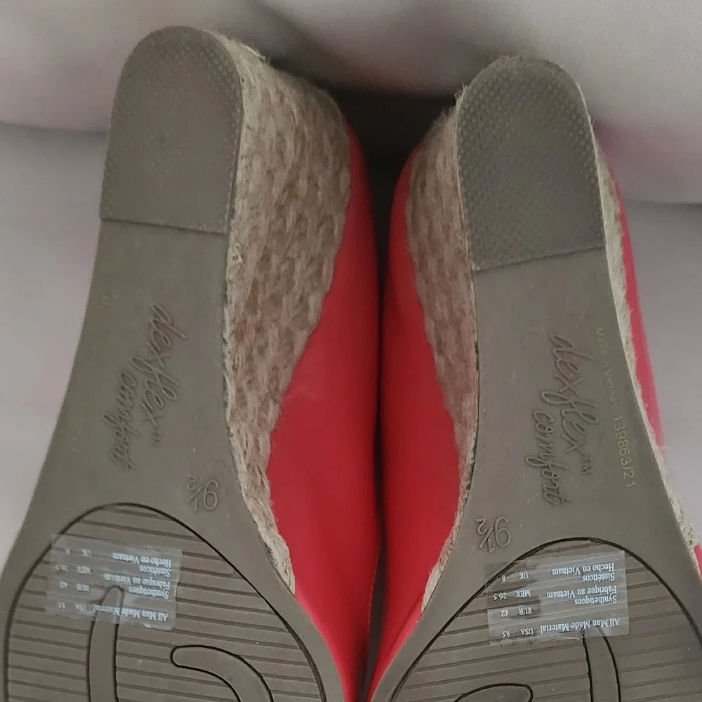 Dexflex Comfort Sandals Womens Peep Toe Leather Wedge Coral Sz 9.5 - Picture 8 of 10